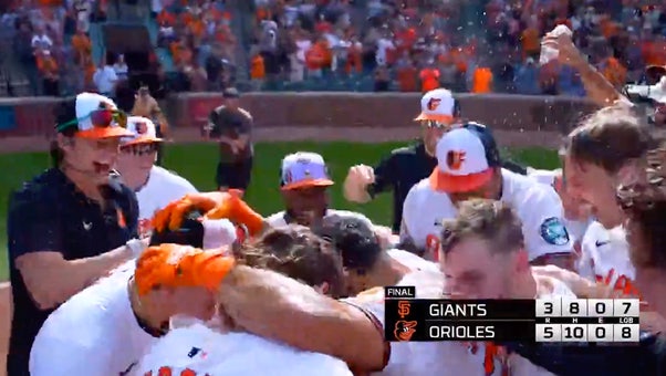 Orioles' Anthony Santander smashes a walk-off, two-run homer vs. Giants