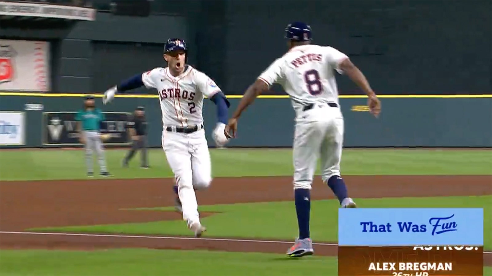 Astros' Alex Bregman crushes a solo home run in the first inning vs. Mariners