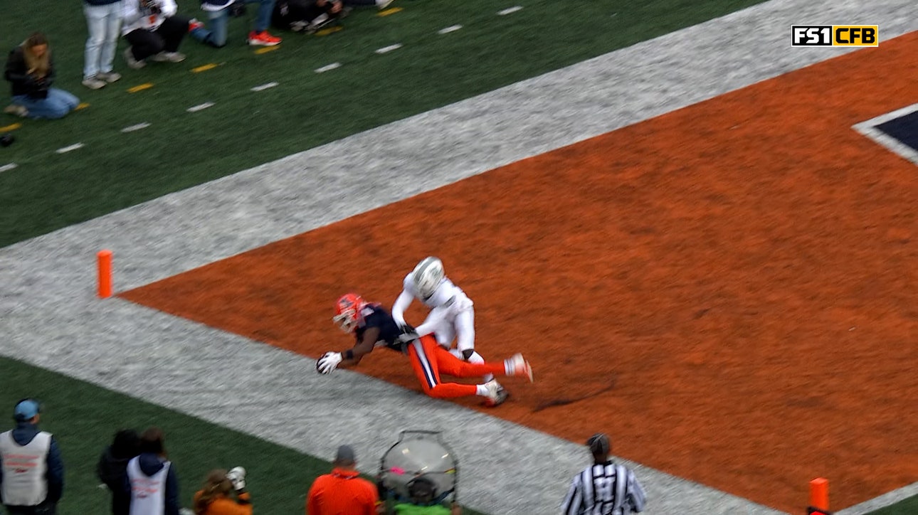 Zakhari Franklin hauls in an AMAZING TOE-TAPPING TD to extend Illinois' lead over Michigan State