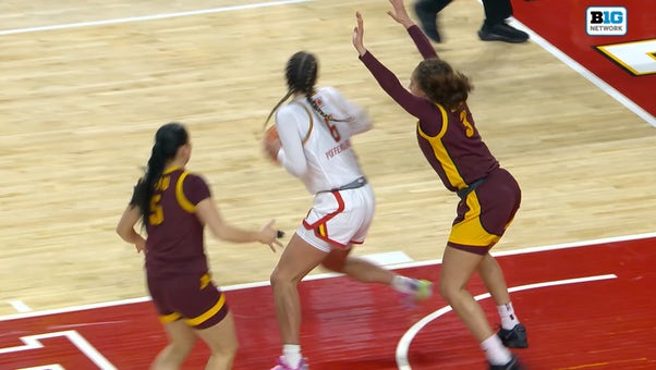 Saylor Poffenbarger hits sick spin move lay-up after Shyanne Sellers forces turnover to give Maryland lead vs. Minnesota!