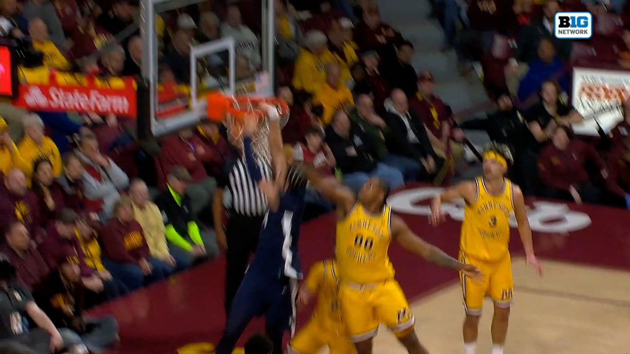 Penn State's Konan Niederhauser throws down slam dunk against Minnesota 