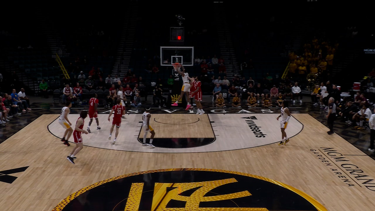 Shawn Phillips Jr. throws down two-handed posterizer, extending Arizona State's lead over Nebraska