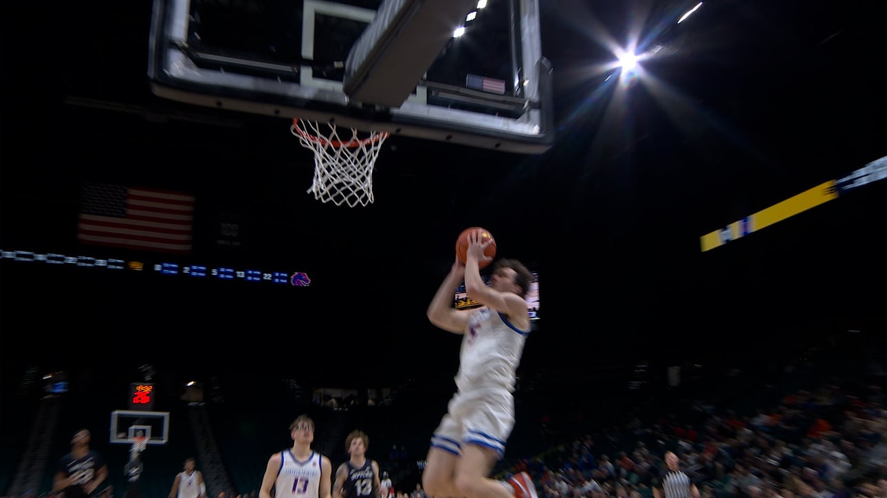 Boise State's RJ Keene finishes alley-oop to extend lead against Butler