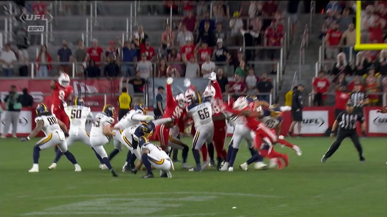 Defenders' Devonnsha Maxwell blocks field goal to seal 17-12 win against Showboats