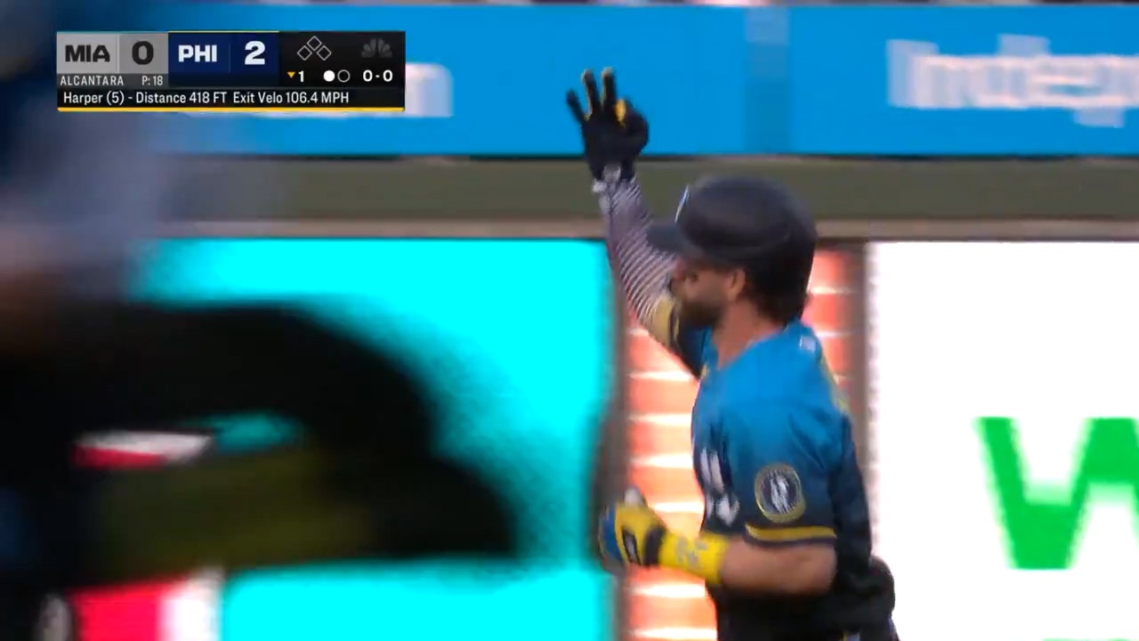 Bryce Harper crushes two-run homer, giving Phillies early lead over Marlins
