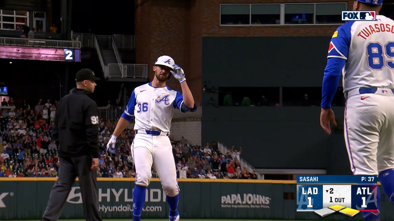 Braves' Eli White hits a game-tying triple vs. Dodgers