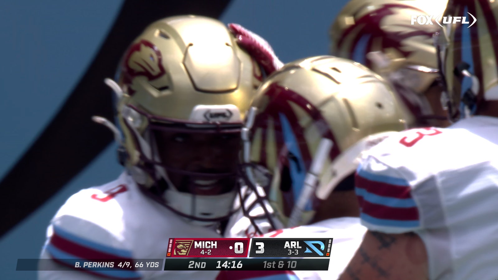 Panthers' Bryce Perkins rushes for a tough 23-yard TD vs. Renegades