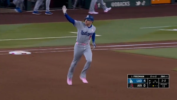 Freddie Freeman cranks a solo home run to extend Dodgers' lead to 5–0 over Diamondbacks