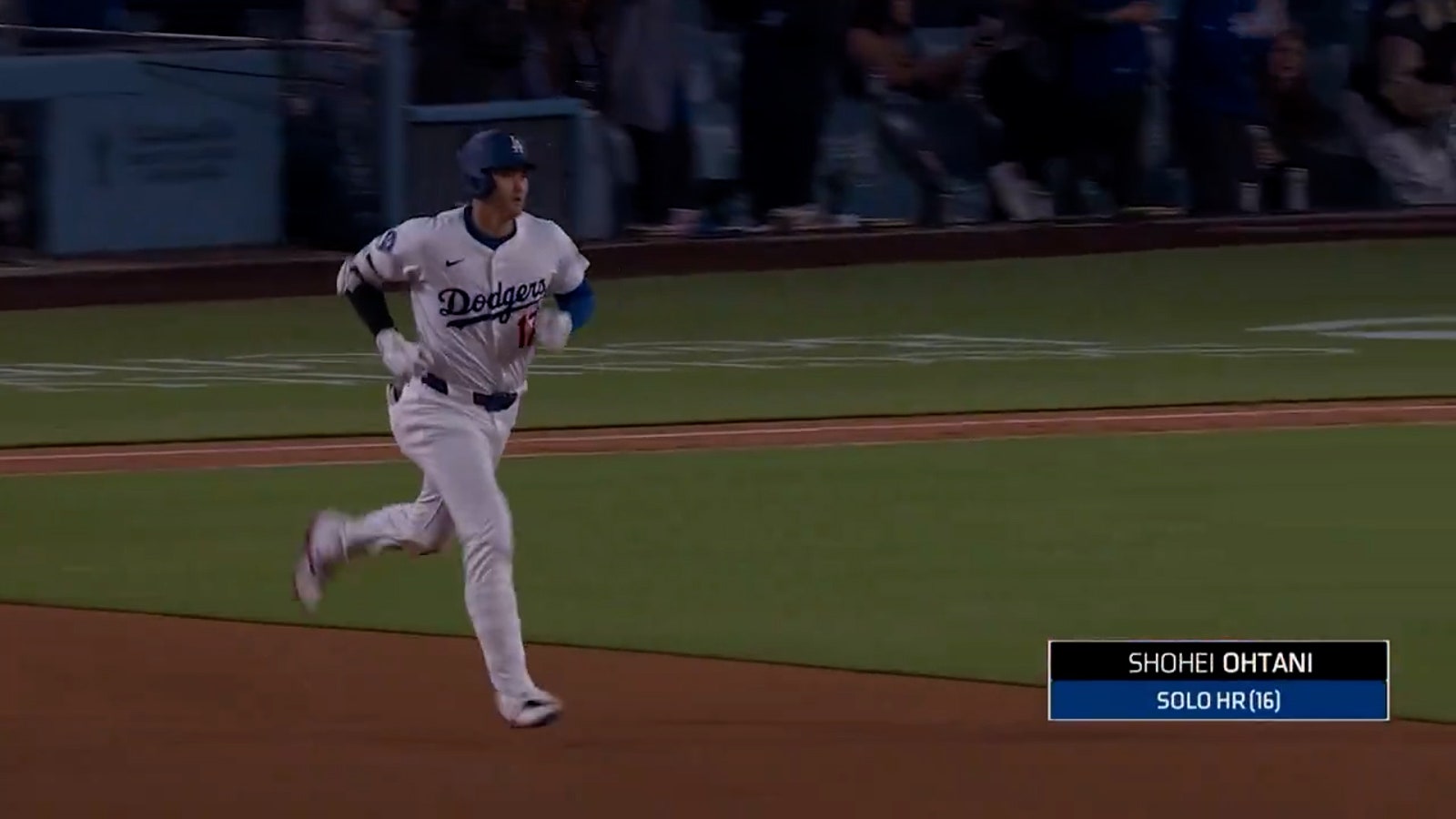 Shohei Ohtani smashes solo home run, cuts Dodgers' deficit to Angels
