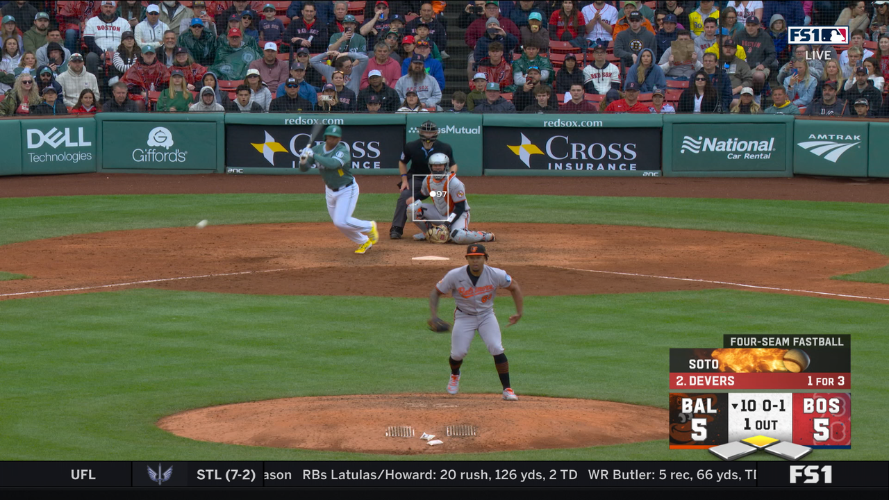 Red Sox's Rafael Devers smacks a walk-off RBI single vs. Orioles