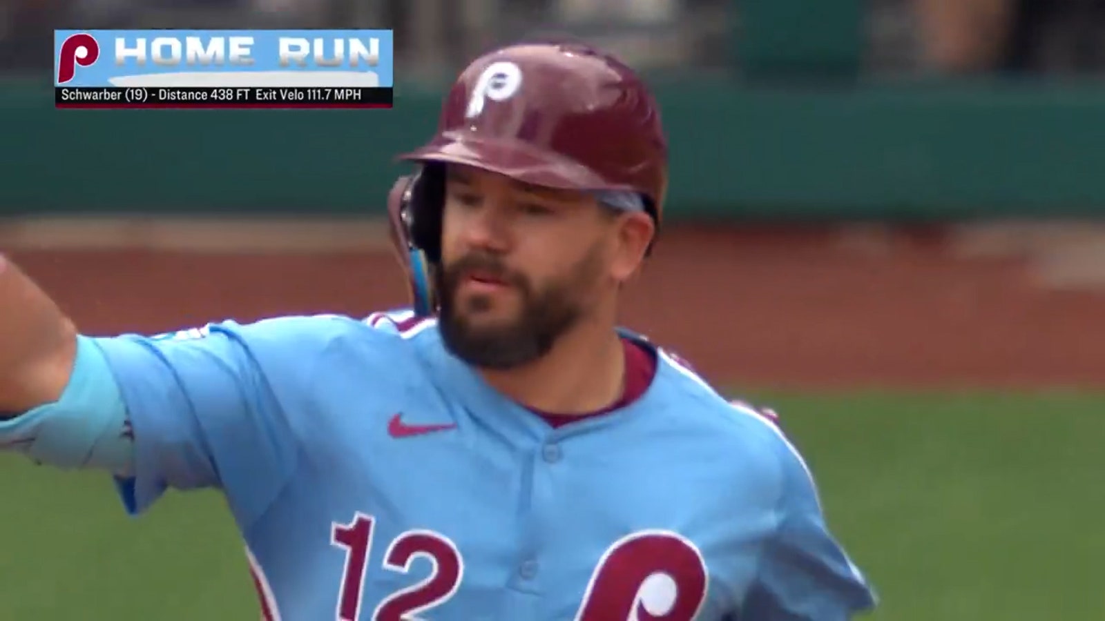 Phillies' Kyle Schwarber crushes solo home run vs. Braves