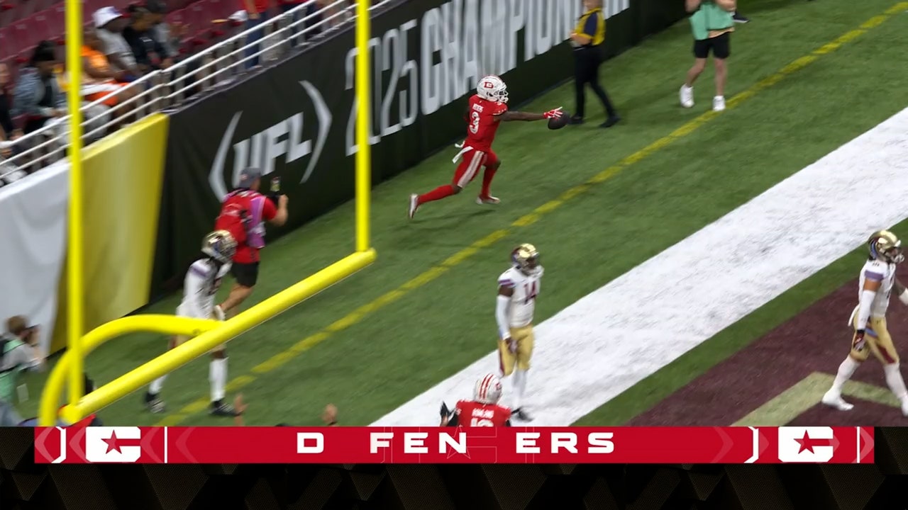 Jordan Ta'amu hits Jaydon Mickens on a 26-yard TD pass, bringing Defenders to tie with Panthers