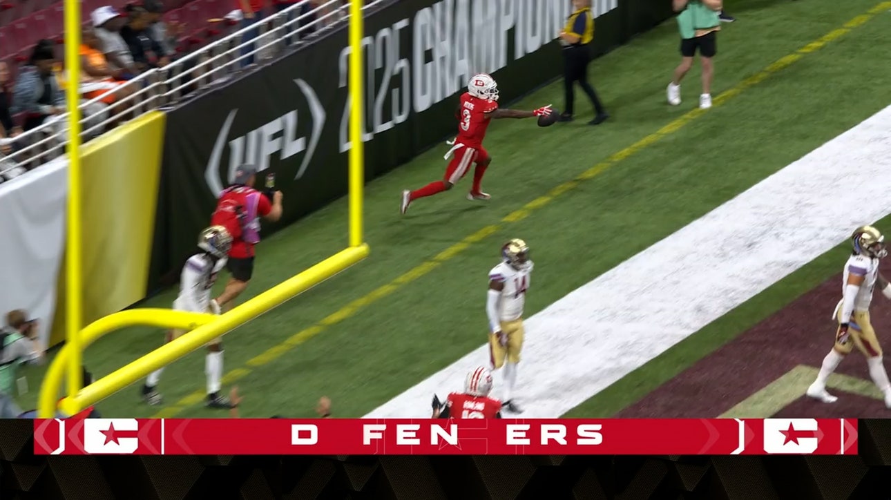 Jordan Ta'amu hits Jaydon Mickens on a 26-yard TD pass, bringing Defenders to tie with Panthers