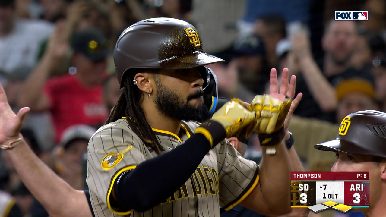 Fernando Tatís, Manny Machado drive in two runs each in 7th inning to give Padres lead vs. Diamondbacks
