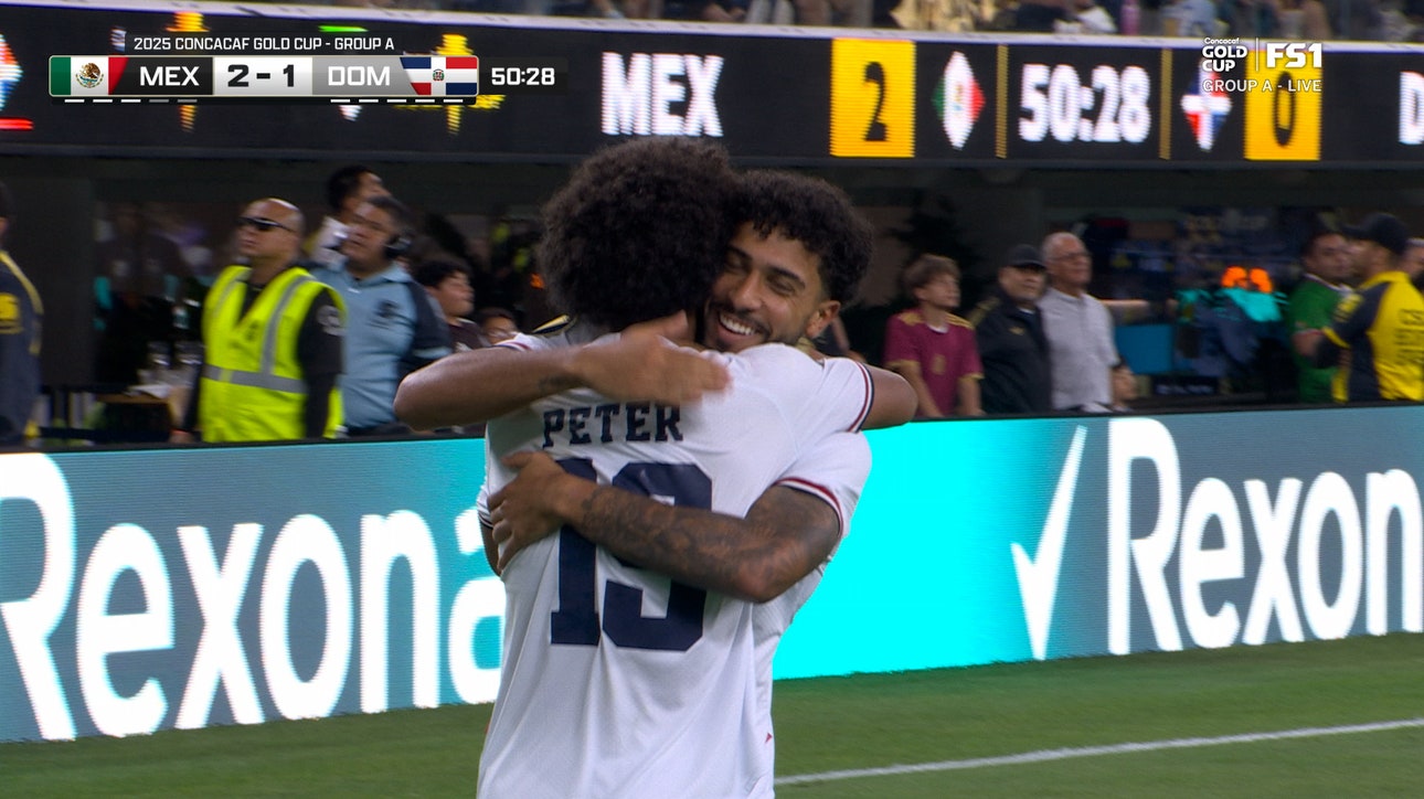 Dominican Republic's Peter Gonzalez scores vs. Mexico