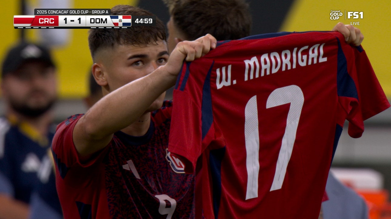 Manfred Ugalde converts PK, giving Costa Rica equalizer against Dominican Republic