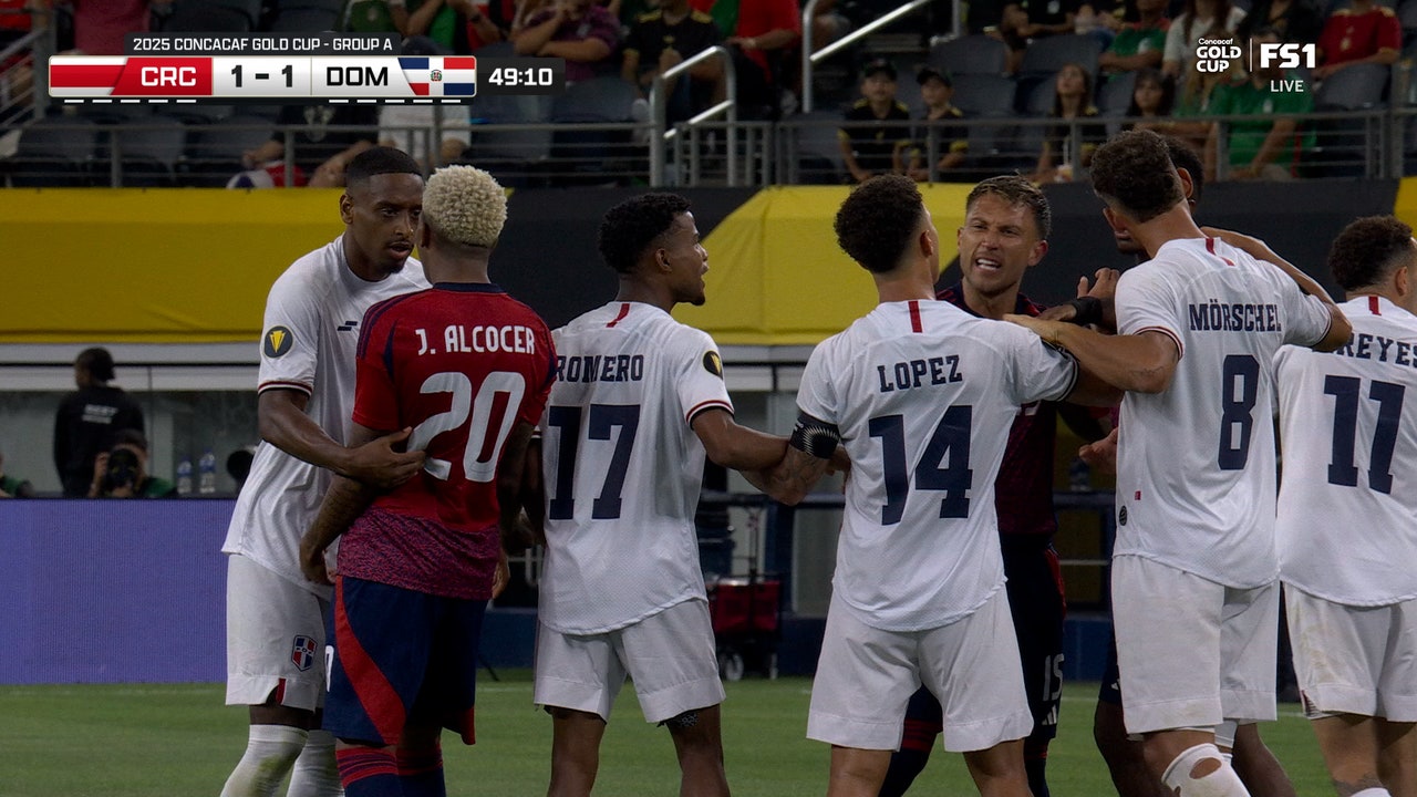 Costa Rica, Dominican Republic get into scuffle after Manfred Ugalde & Joao Urbaez get physical