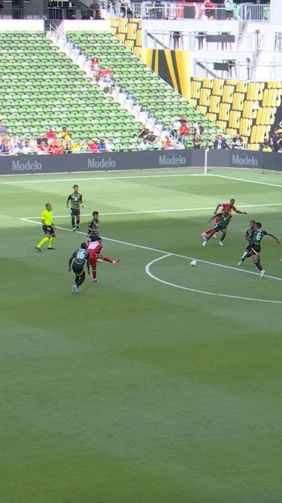 Ismael Diaz scores to give Panama an early lead over Jamaica