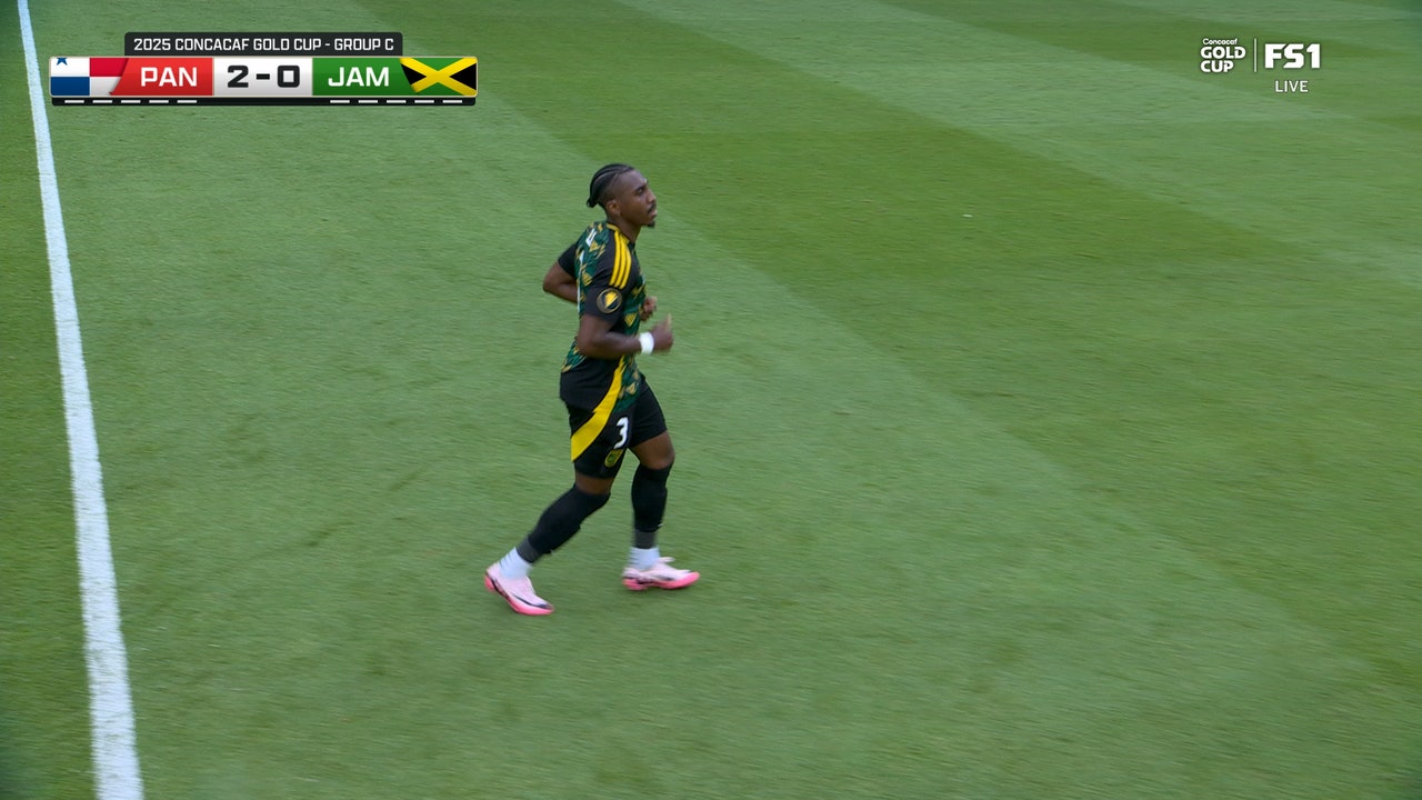 Jamaica's Amari’i Bell scores to cut Panama's lead 2-1 | Concacaf Gold Cup