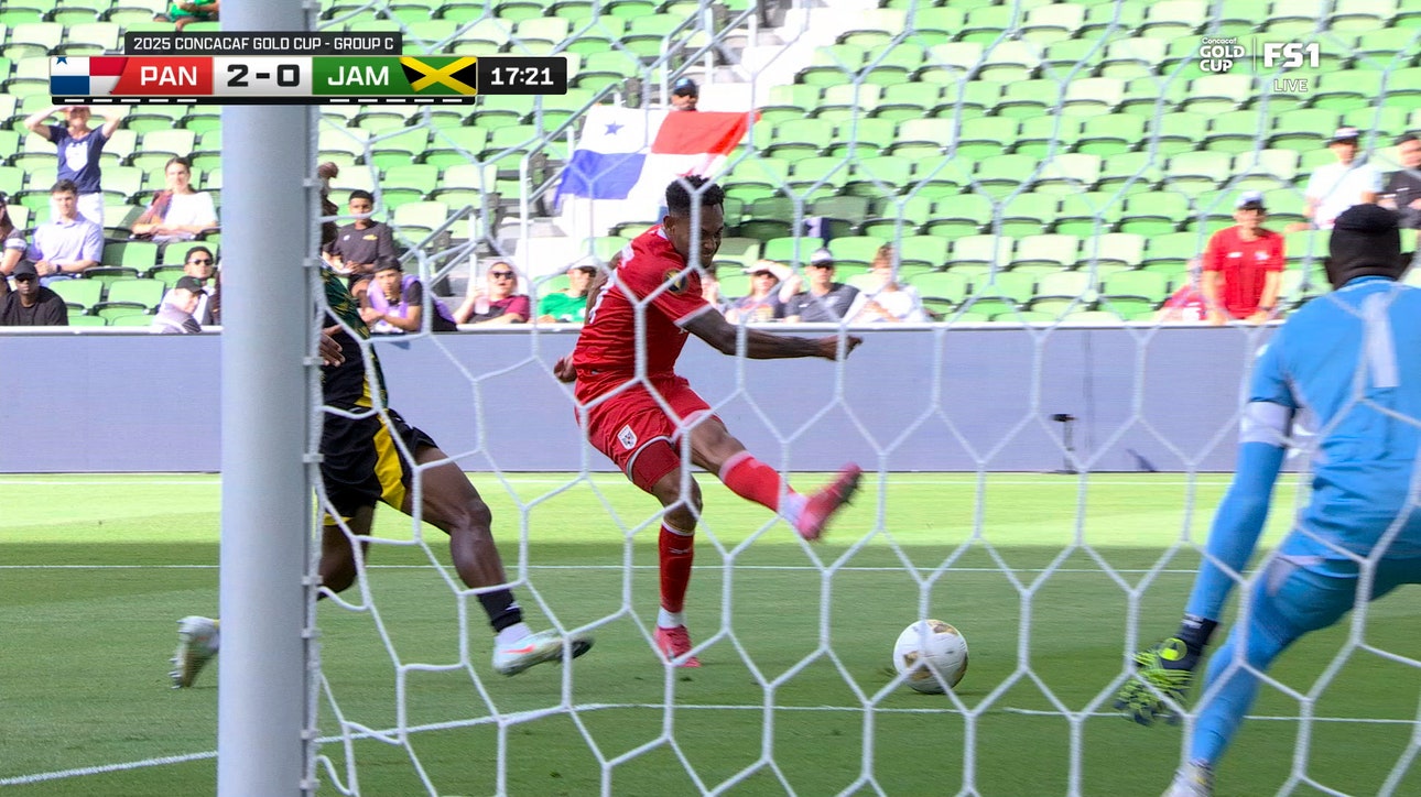 Panama's Ismael Diaz scores a HAT TRICK vs. Jamaica in the first half | Concacaf Gold Cup