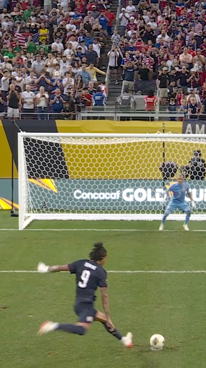 Damion Downs' PK secures USMNT's win vs Costa Rica