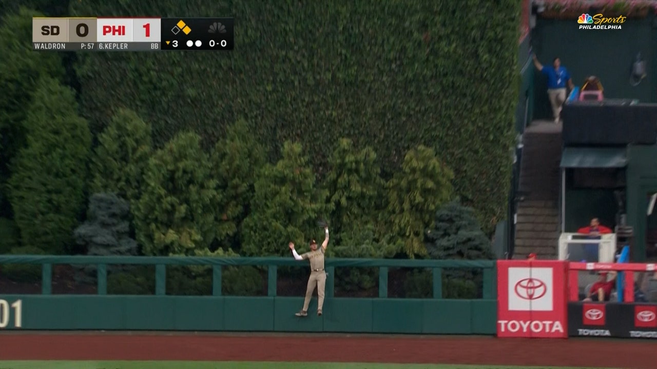 Padres' Jackson Merrill robs Phillies' Max Kepler of a home run