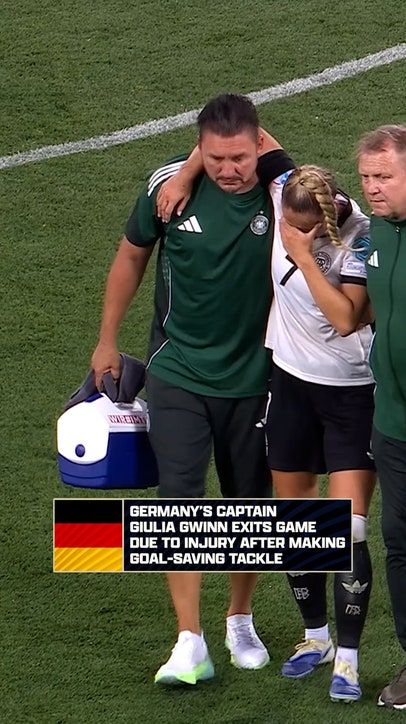 Germany's Giulia Gwinn exits game vs. Poland with apparent injury