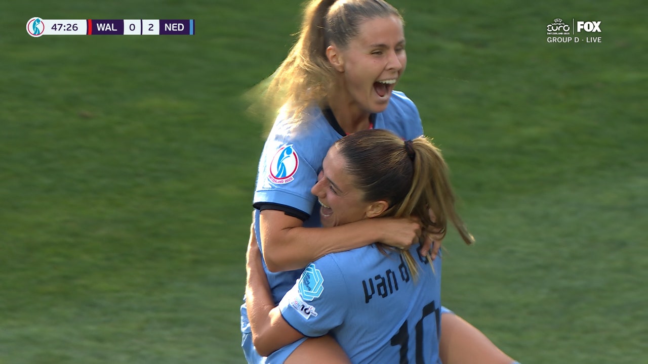 Victoria Pelova nets from close range to give Netherlands 2-0 lead over Wales