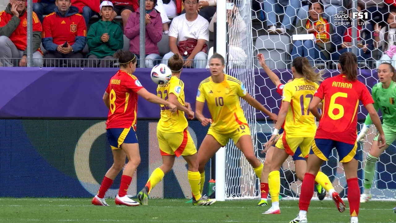 Claudia Pina scores a BEAUTIFUL goal to extend Spain's lead vs. Belgium 5-2 | UEFA Women's Euro 2025