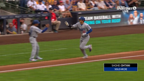 Shohei Ohtani belts a home run, grabbing Dodgers' lead over Brewers