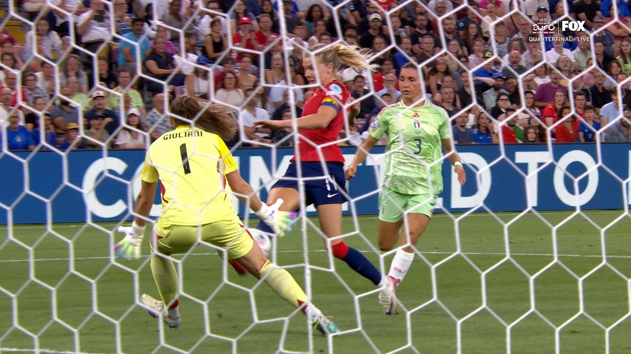 Ada Hegerberg scores in 66' to bring Norway level at 1-1 against Italy