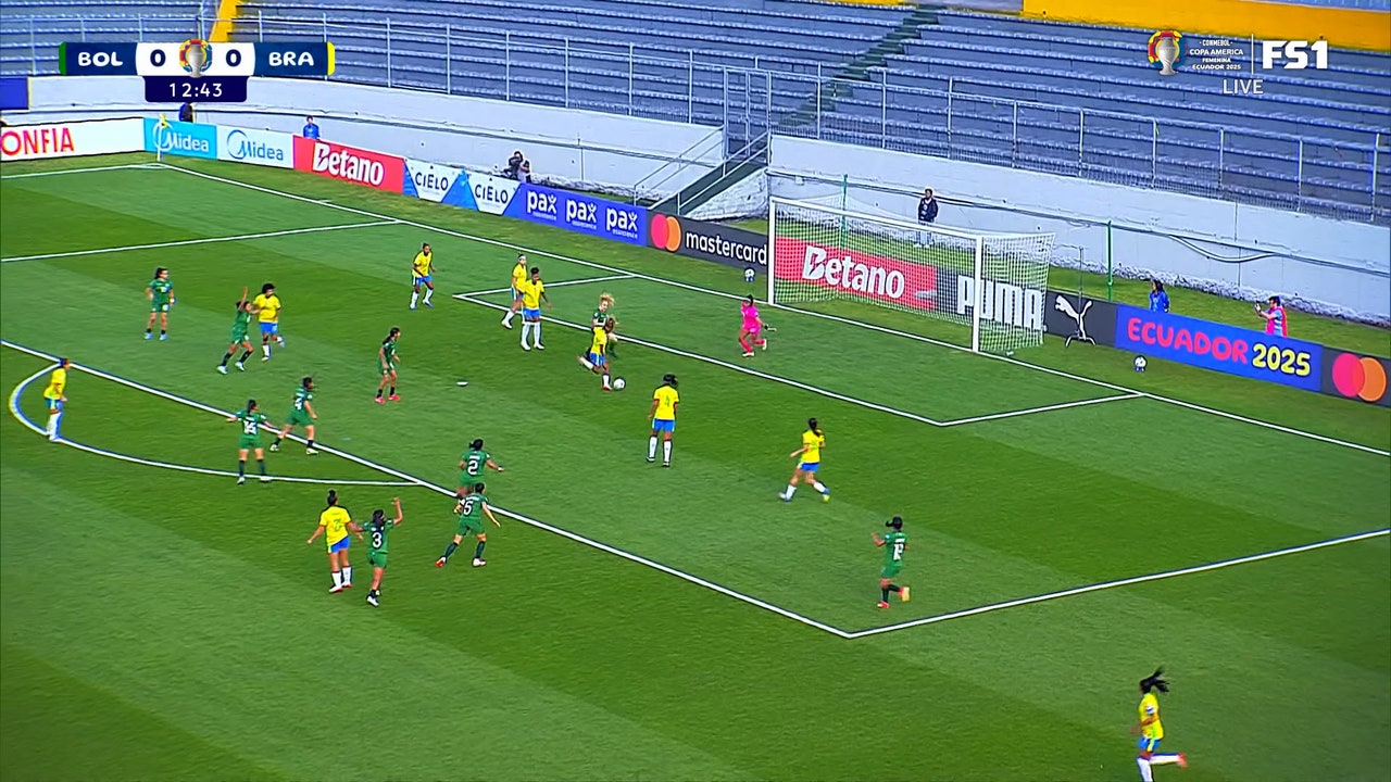 Luany scores in 13' to give Brazil a 1-0 lead over Bolivia