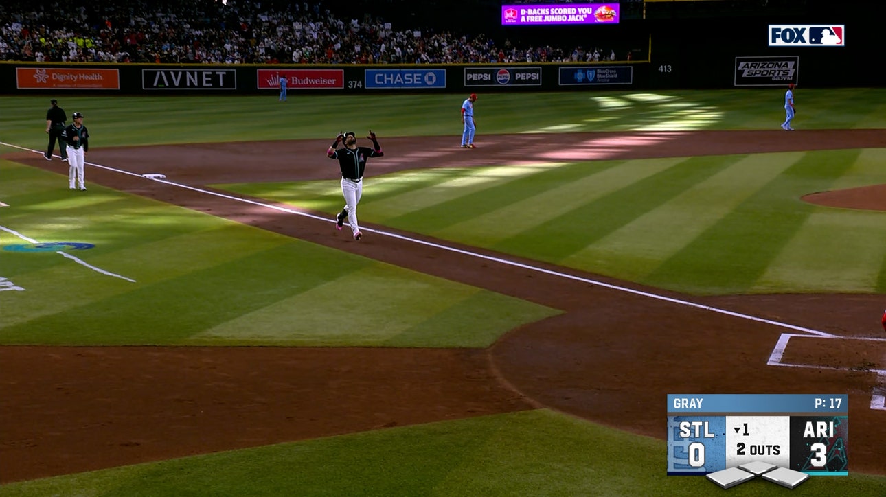 Eugenio Suárez goes yard giving Diamondbacks a 3-0 lead over St. Louis