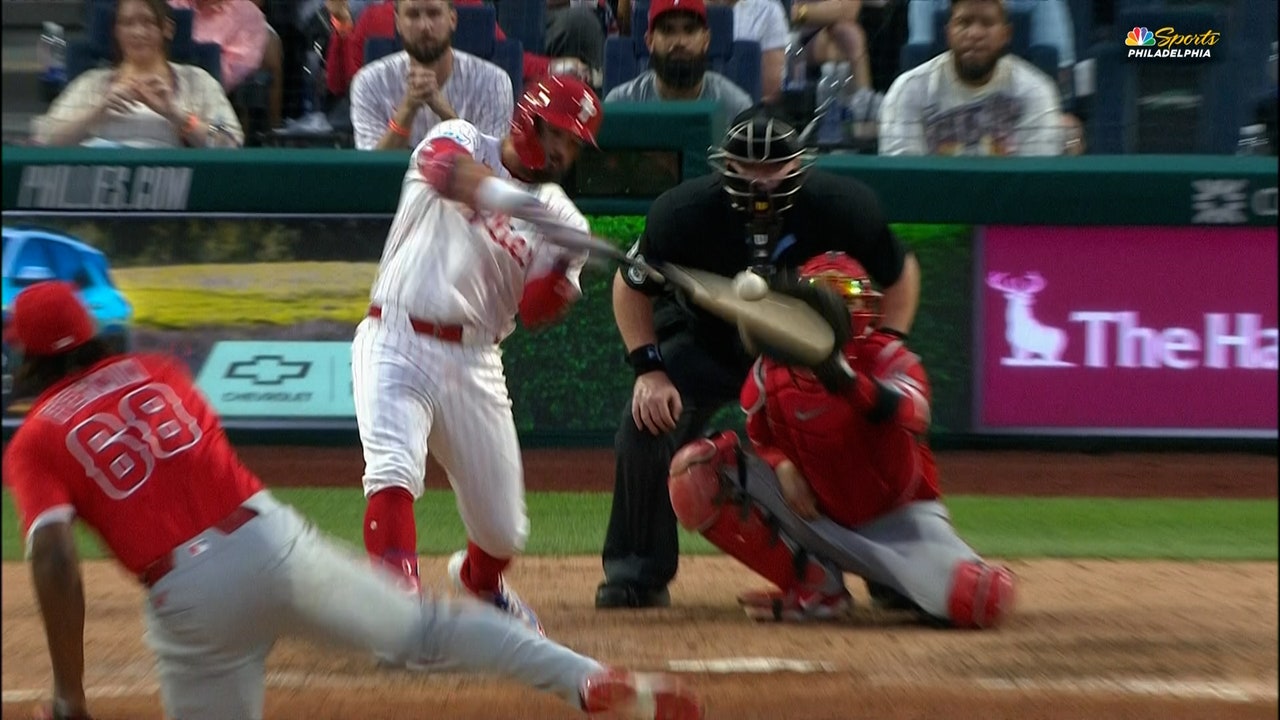 Kyle Schwarber crushes grand slam, giving Phillies lead over Angels