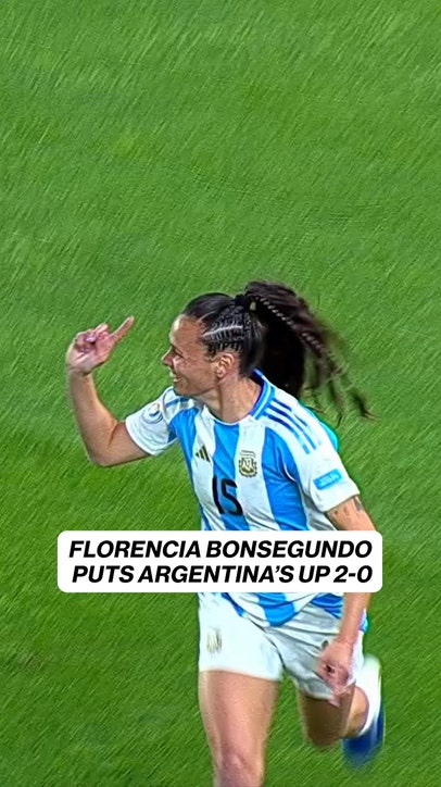 Florencia Bonsegundo scores, giving Argentina 2-0 lead over Ecuador