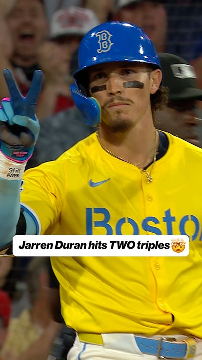 Red Sox's Jarren Duran hits two triples vs. Dodgers