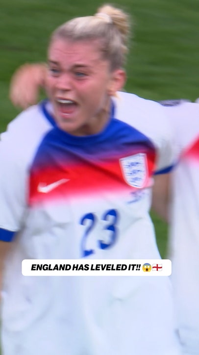 England's Chloe Kelly sets up Alessia Russo for the equalizer vs. Spain