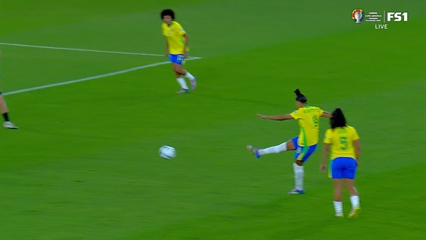 Amanda Gutierres scores an amazing free-kick goal, extending Brazil's lead over Uruguay