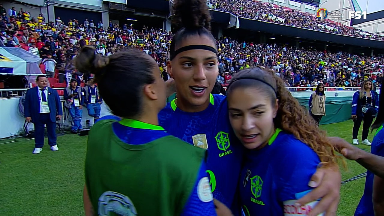 Brazil's Amanda Gutierres Dos Santos scores to level game 2-2 vs. Colombia