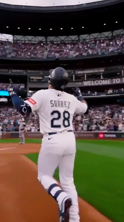 Eugenio Suárez is BACK and already going yard for the Seattle Mariners
