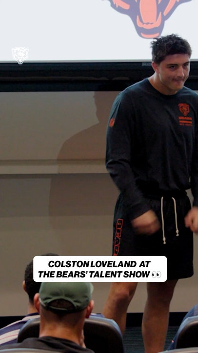 Coslton Loveland sings at Chicago Bears talent show
