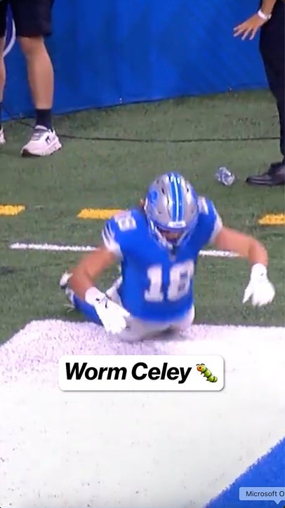 Lions' Isaac TeSlaa wormed his way to a touchdown vs. Texans 🤣