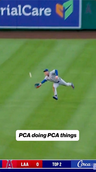 Pete Crow-Armstrong with an INSANE catch 🥶