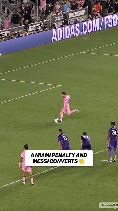 Lionel Messi buries penalty kick vs. Orlando City 🎯