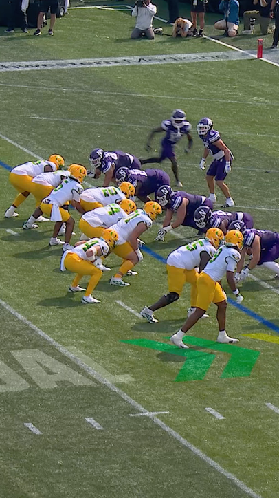 Jayden Limar powers in Oregon's first touchdown 🔥