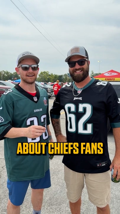 Chiefs and Eagles fans can't agree 😂