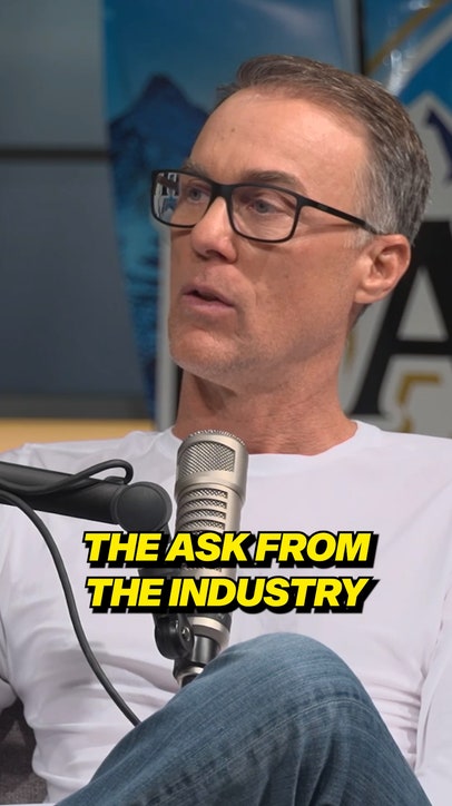 Kevin Harvick reacts to tire wear at Bristol 🛞