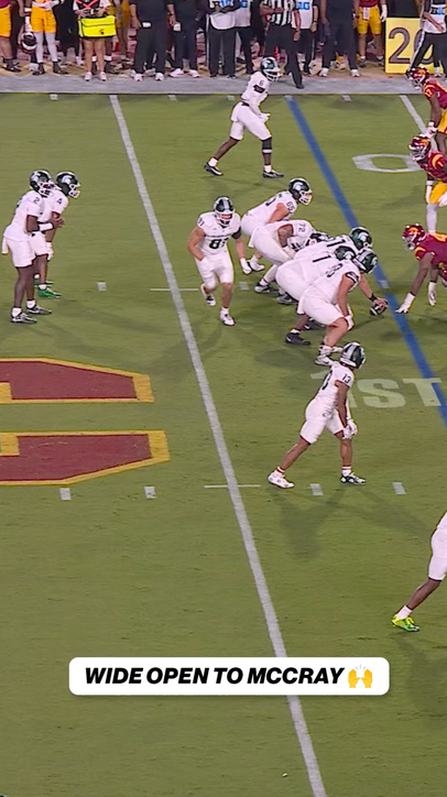 Chiles sends it downfield to McCray for the Michigan State Football TOUCHDOWN 🔥