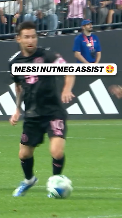 Matt Freese lays out to prevent this Messi free-kick goal 👏