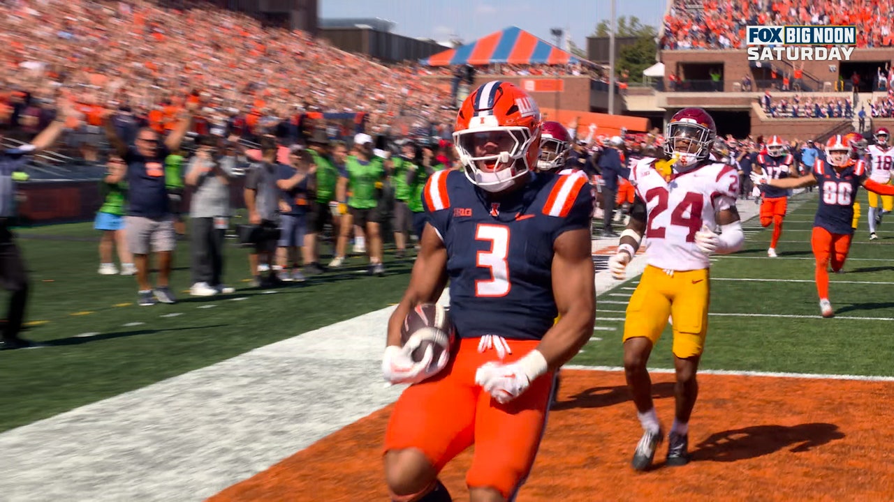 Luke Altymer connects with Kaden Feagin for a 64-yard TD extending Illinois' lead over USC
